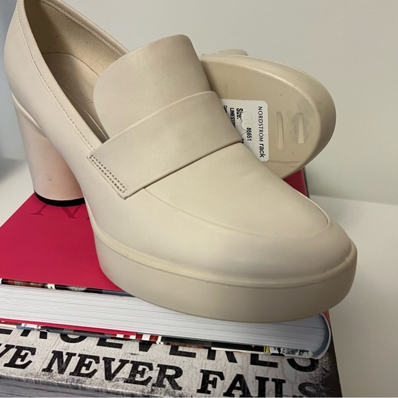 ECCO Women's Sculpted Lx 55 Block-Heeled Loafer cream size euro 39 (us 8-8,5) - Picture 3 of 14